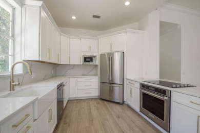 Lake Home For Sale in Palm Beach Gardens, Florida