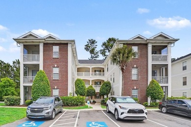 Bright and inviting 2-bedroom, 2-bathroom second-floor end-unit - photo 1