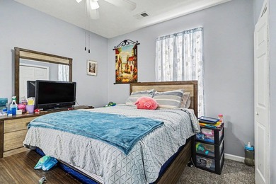 Bright and inviting 2-bedroom, 2-bathroom second-floor end-unit - photo 7