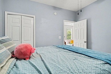 Bright and inviting 2-bedroom, 2-bathroom second-floor end-unit - photo 8