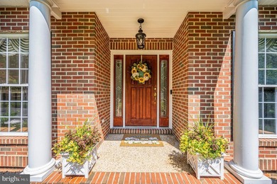 Step into the Lake of the Woods lifestyle with this inviting - photo 8
