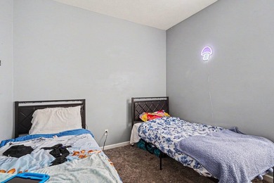 Bright and inviting 2-bedroom, 2-bathroom second-floor end-unit - photo 10