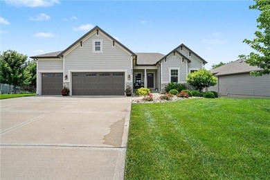Smithville Lake Home Active Under Contract in Smithville Missouri
