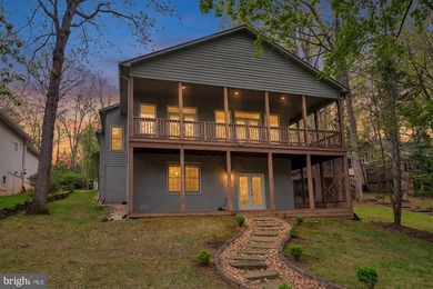Some homes invite you inside. Others invite you to slow down - photo 4
