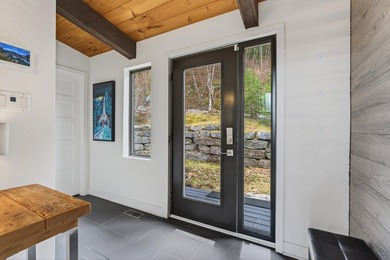 Stunning contemporary and inviting property with spectacular - photo 26
