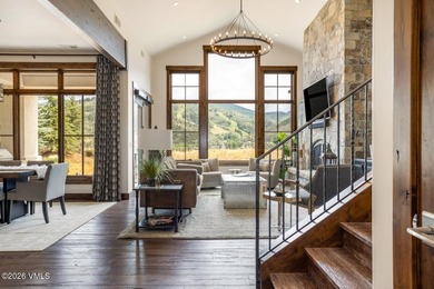 Welcome to an exceptional mountain retreat in Singletree, where - photo 4