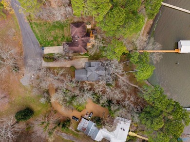 Stunning Lakefront Property! Experience nearly 140' of prime - photo 37
