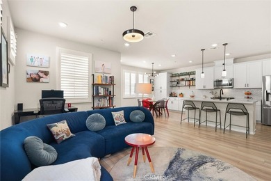 Welcome to 112 Homestead Rd, a beautifully upgraded paired home - photo 9
