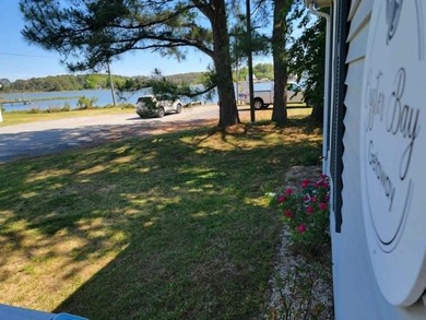 Secluded Bayfront Oasis with Dock, Big Corner Lot, deep water - photo 49