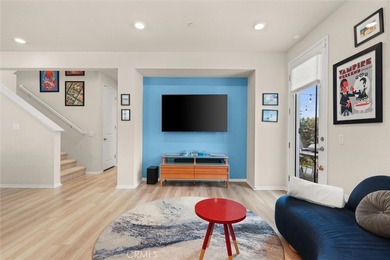 Welcome to 112 Homestead Rd, a beautifully upgraded paired home - photo 10