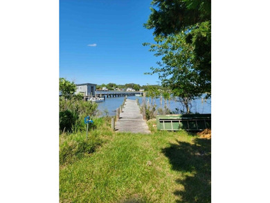 Secluded Bayfront Oasis with Dock, Big Corner Lot, deep water - photo 50