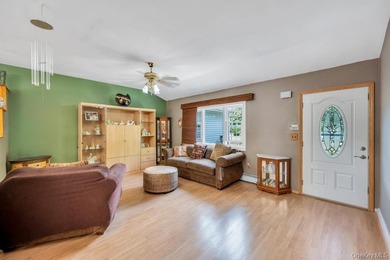 Welcome to this beautifully maintained 3-bedroom, 1-bath ranch - photo 3