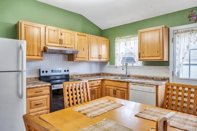 Welcome to this beautifully maintained 3-bedroom, 1-bath ranch - photo 9