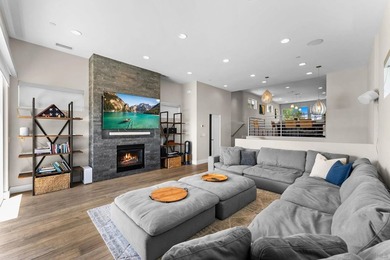 Exceptional luxury beach home offering sweeping views of Mission - photo 2