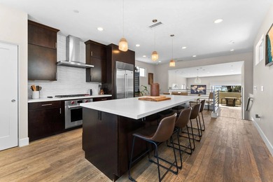 Exceptional luxury beach home offering sweeping views of Mission - photo 8