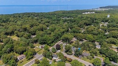 PRICE IMPROVED! Welcome to this exceptional 4-bedroom, 3-bath - photo 7