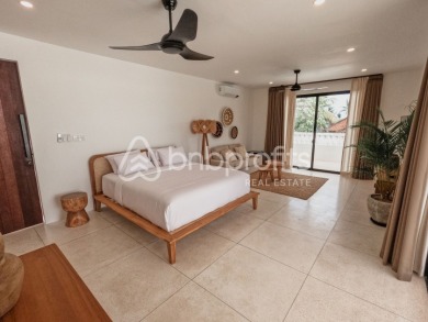 Luxurious 4-Bedroom Villa in Babakan with Rooftop Pool and Terrac - photo 12