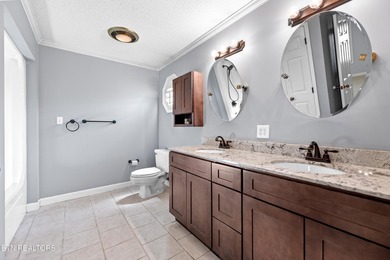 Location, Location, Location!!! This one owner home is ready to - photo 14