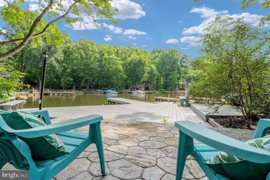 Welcome home to 103 Hillside Drive! Your private retreat in the - photo 2