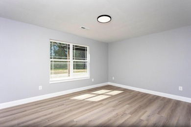 Welcome to 388 Edgewater Ave in Dayton, TN--a spacious and - photo 24