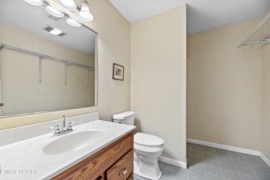 Location, Location, Location!!! This one owner home is ready to - photo 24