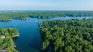 Welcome home to 103 Hillside Drive! Your private retreat in the - photo 10