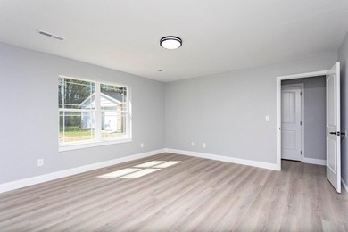 Welcome to 388 Edgewater Ave in Dayton, TN--a spacious and - photo 31