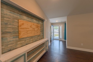 Welcome home to Island Club at Sun Colony, a sought-after - photo 5