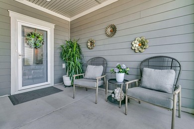 Welcome to 101 Garden Gate Way, a beautifully upgraded Castle - photo 3