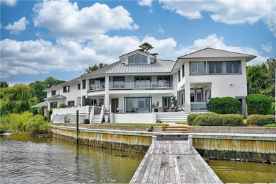Indulge in luxury living with this breathtaking waterfront - photo 6