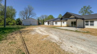 Welcome to 388 Edgewater Ave in Dayton, TN--a spacious and - photo 50