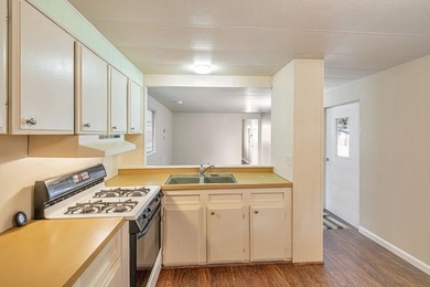 This well-maintained home presents a fantastic opportunity to - photo 13