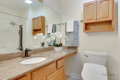 Welcome to this exceptional three-bedroom, 2.1-bath end-unit - photo 25