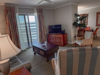 The ultimate in flexibility! This spacious three-bedroom - photo 8