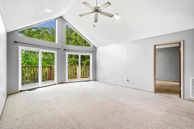 Beautiful 3-bedroom, 2-bath home overlooking Lake Hamilton with - photo 7