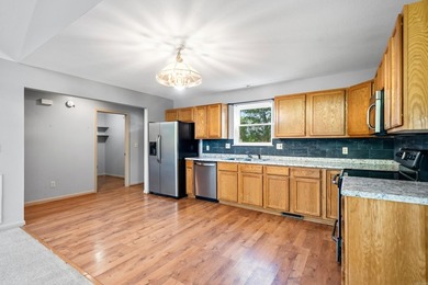 Beautiful 3-bedroom, 2-bath home overlooking Lake Hamilton with - photo 10