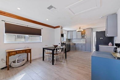 Amazing Gulfport Location - Flood Zone X! Discover this charming - photo 11