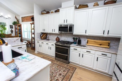 Fully Renovated Home in Gated Community on Nature Preserve - photo 12