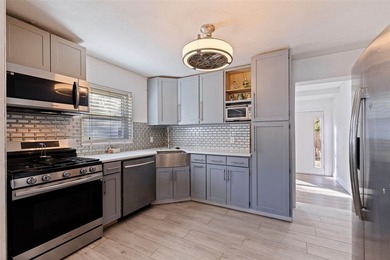 Amazing Gulfport Location - Flood Zone X! Discover this charming - photo 14