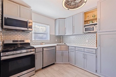 Amazing Gulfport Location - Flood Zone X! Discover this charming - photo 15