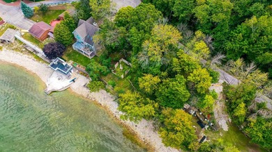 Spectacular lot located on the Bay of Green Bay and on a dead - photo 9