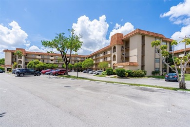 Welcome to these spacious 2bedrooms/2 bathrooms located on the - photo 30