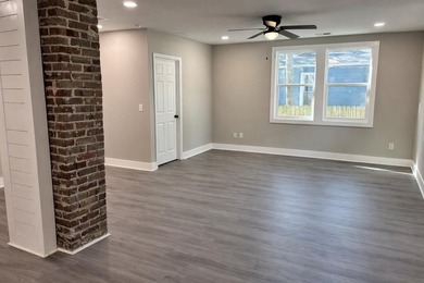 Welcome Home! This adorable home has been fully renovated and is - photo 5