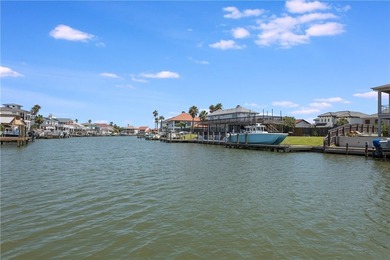 Waterfront canal home located on the shady side of Island - photo 36