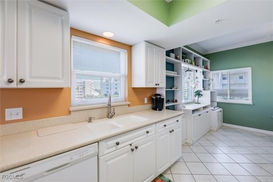 Price adjustment!!! Great complex. This bright and inviting - photo 5