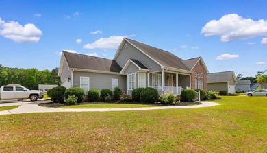 Welcome to 493 Garden Avenue in Georgetown, SC! Situated on a - photo 2