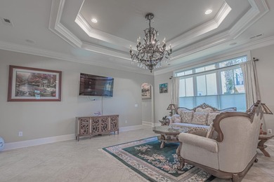 Mediterranean-style luxury estate offering four bedrooms, four - photo 9