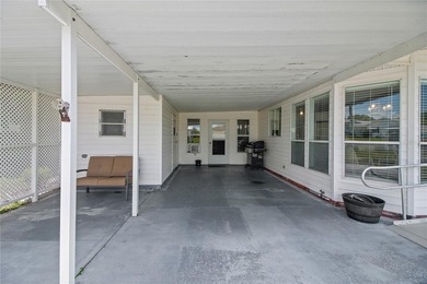 Welcome to this charming 2-bedroom, 2-bathroom home with a - photo 2