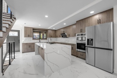 Welcome to this rare waterfront facing gem in Whitestone! This - photo 12