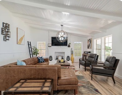 RARE LAKEFRONT INVESTMENT PORTFOLIO - PRIVATE COMPOUND - - photo 15
